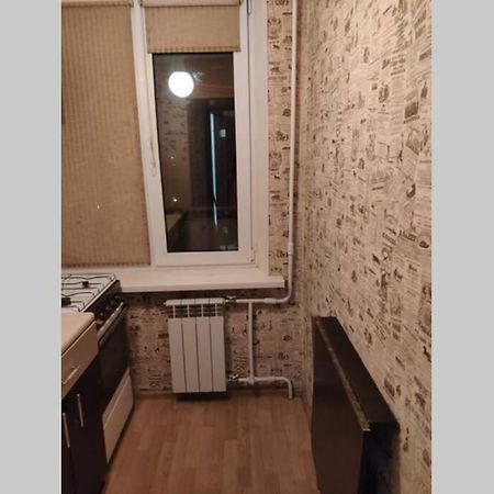 Small Apartment For 2 Kyiv Exterior photo