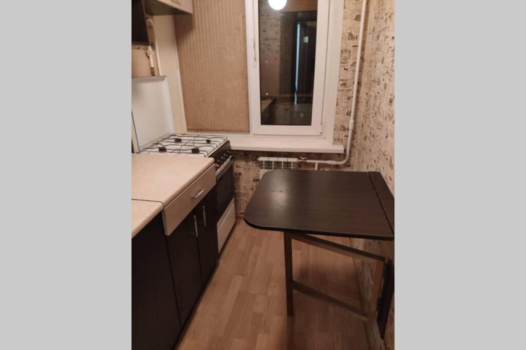Small Apartment For 2 Kyiv Exterior photo