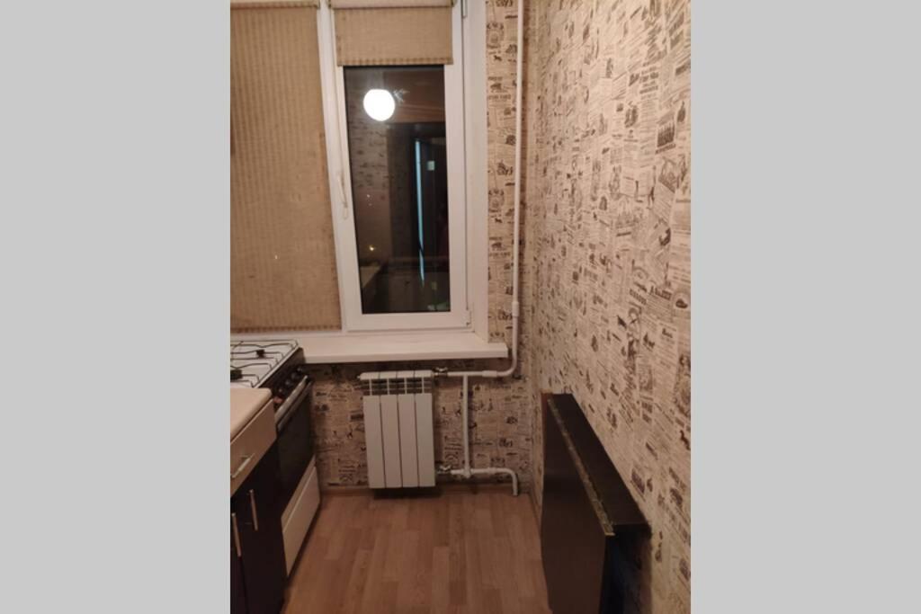 Small Apartment For 2 Kyiv Exterior photo